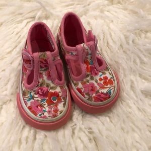 🛍 Circo Floral Print Shoes